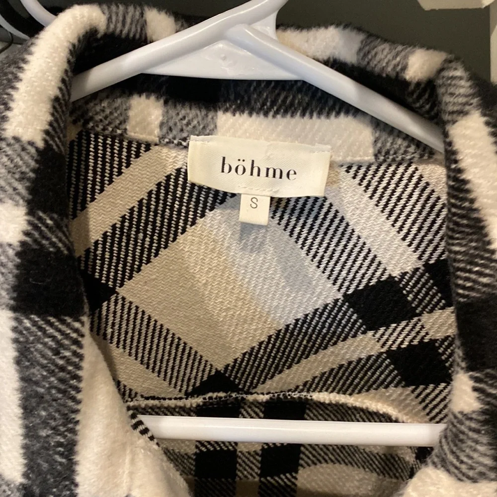 Shacket - Picture 3 of 4